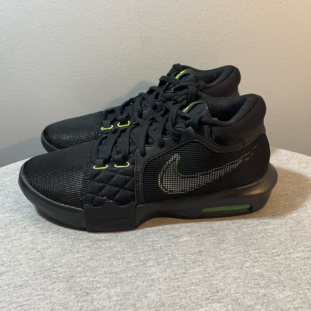 Nike Lebron Witness VIII Black/White-Volt Men's Shoe Size 9.5 FB2239-002​​ - Picture 4 of 11